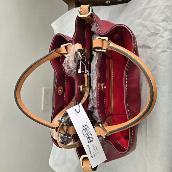 Dooney & Bourke - Picture 7 of 8